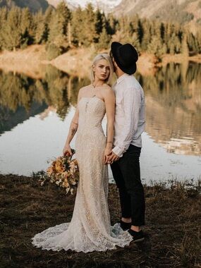 Gorgeous All Who Wander Piper Wedding Gown Boho Lace Strapless Size 10